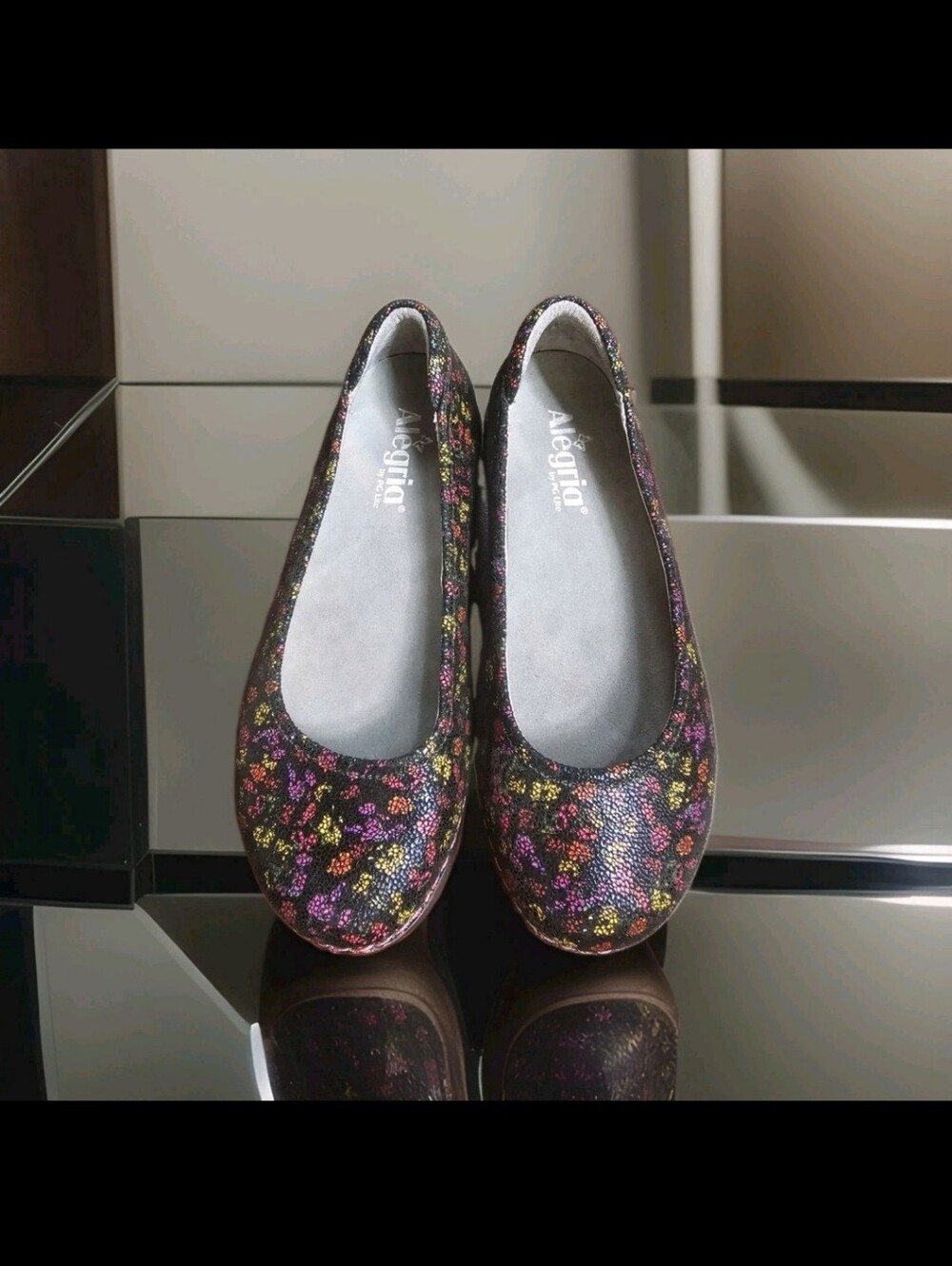 Alegria Black Floral Ballet Flats with Multicolor Blossoms Sz 6.5